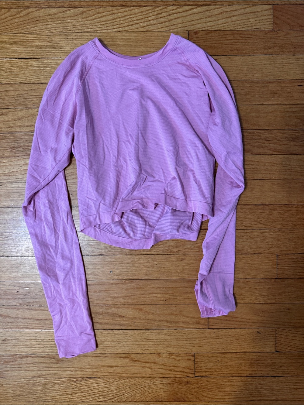 lululemon athletica swiftly Cropped Long-Sleeve Tee in Pink
